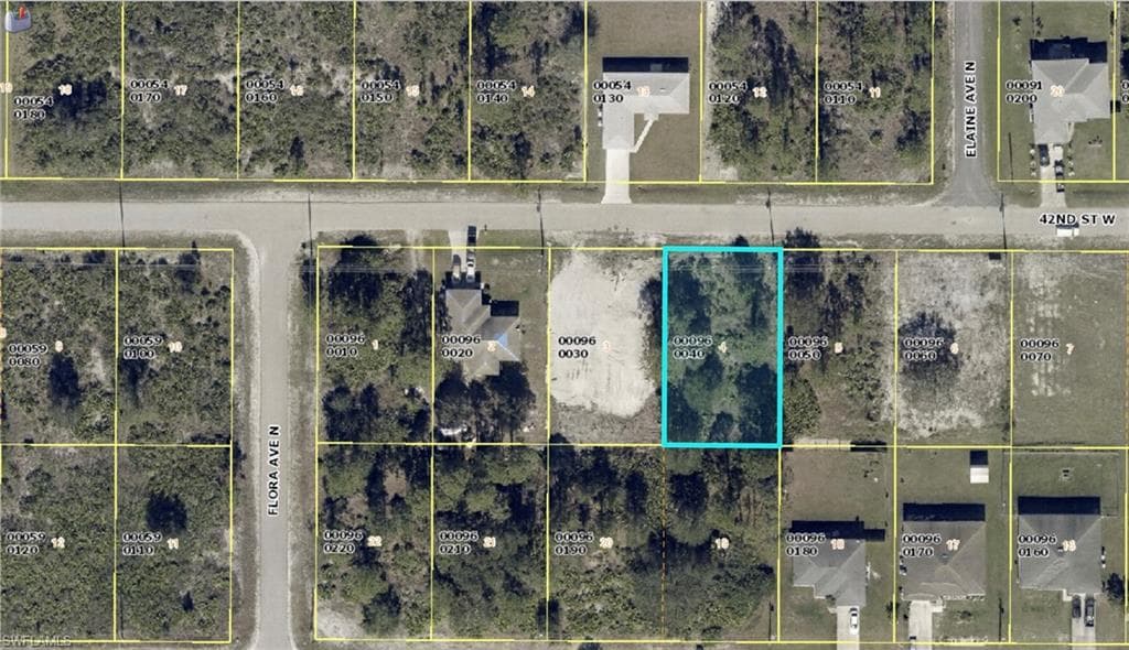 2703 42nd ST W LEHIGH ACRES, FL 33971