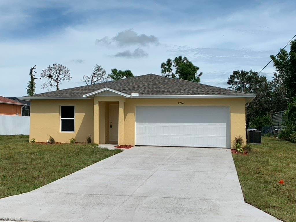 2906 5th ST W LEHIGH ACRES, FL 33971