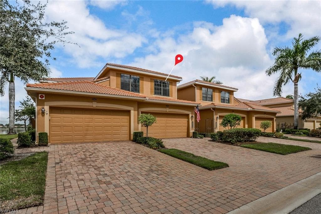 10618 Smokehouse Bay DR 201 NAPLES, FL 34120