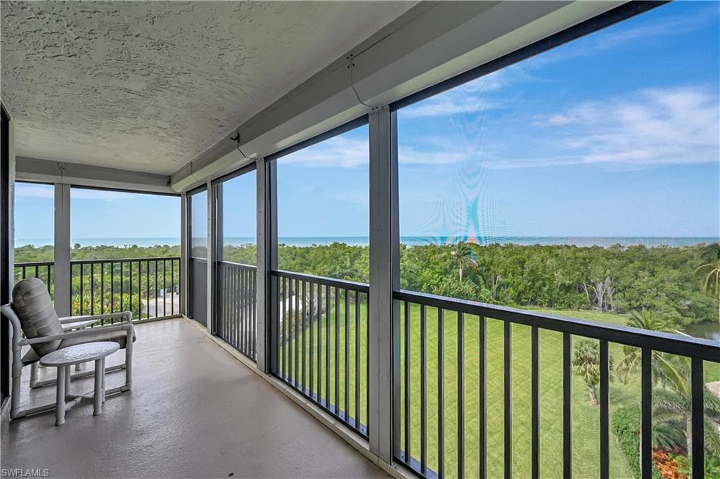11 Bluebill AVE 502 NAPLES, FL 34108