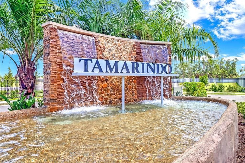 429 Tamarindo LN NAPLES, FL 34114
