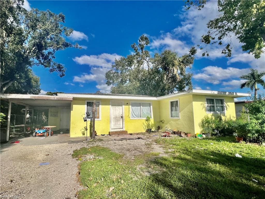 427 Fairfax DR FORT MYERS, FL 33905