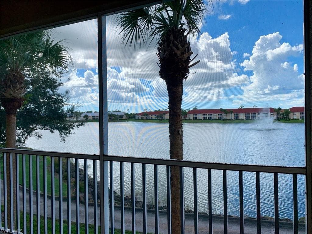 2730 Cypress Trace CIR 2828 NAPLES, FL 34119