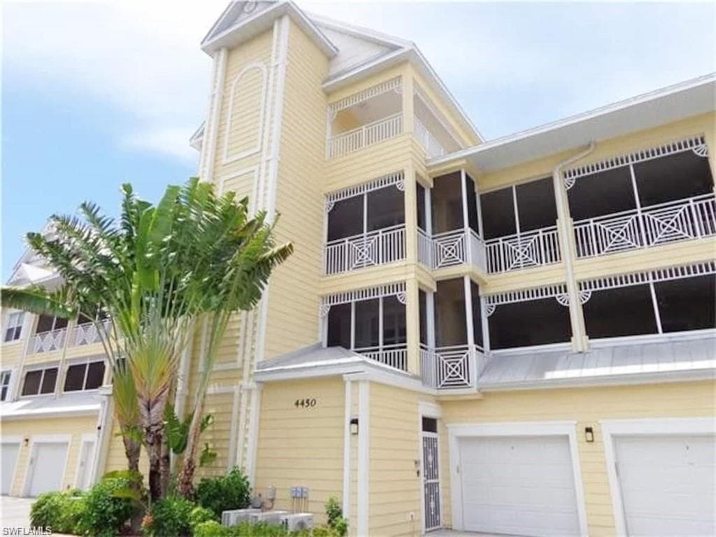 4450 Chickee Hut CT 104 BONITA SPRINGS, FL 34134