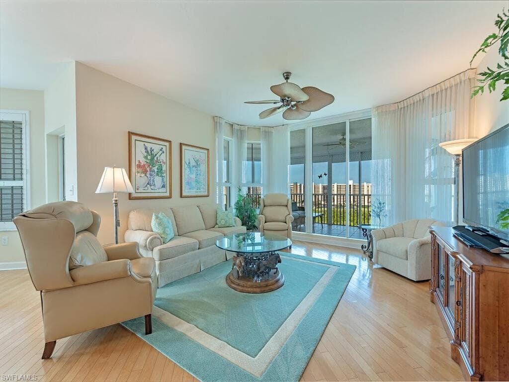 325 Dunes BLVD 801 NAPLES, FL 34110