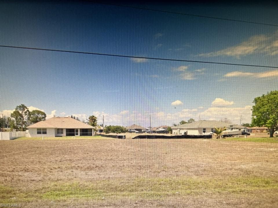 1811 12th ST CAPE CORAL, FL 33993
