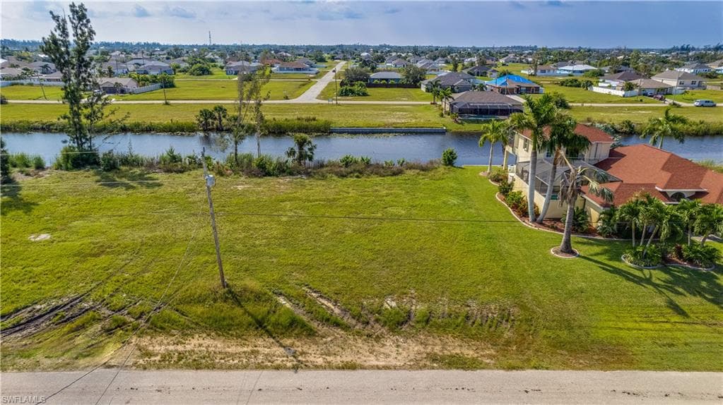 2830 NW 6th TER CAPE CORAL, FL 33993