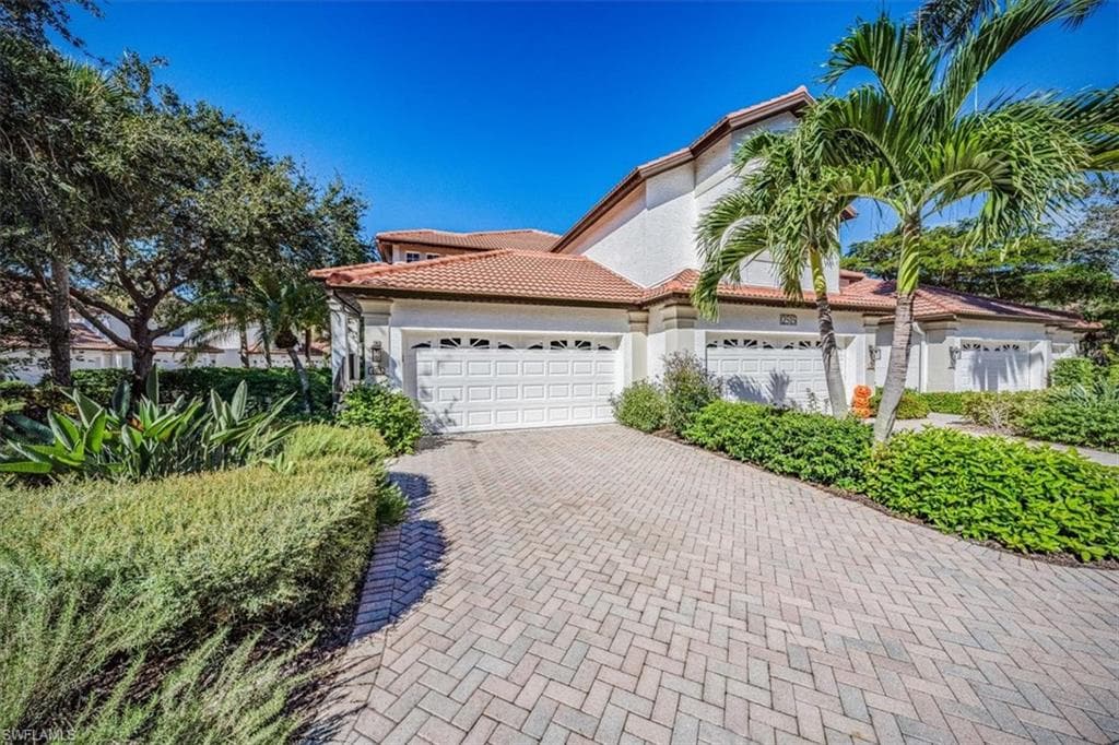 2515 Talon CT 4-403 NAPLES, FL 34105