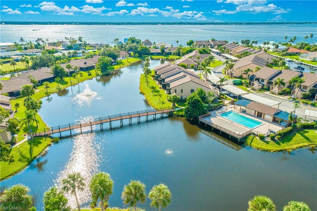 15444 Admiralty CIR 10 NORTH FORT MYERS, FL 33917