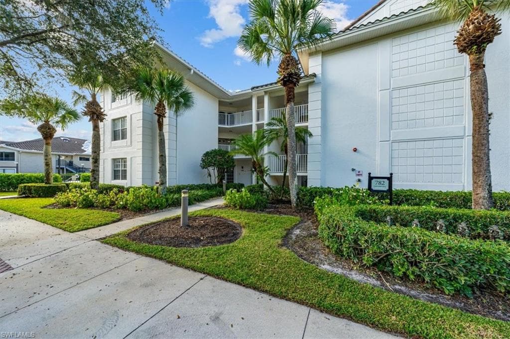 782 Eagle Creek DR 302 NAPLES, FL 34113