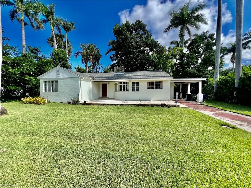 1429 Sandra DR FORT MYERS, FL 33901