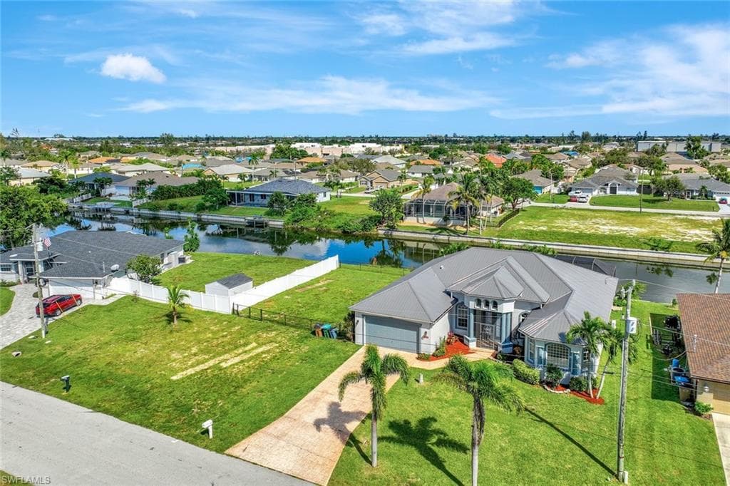 2709 SW 11th AVE CAPE CORAL, FL 33914