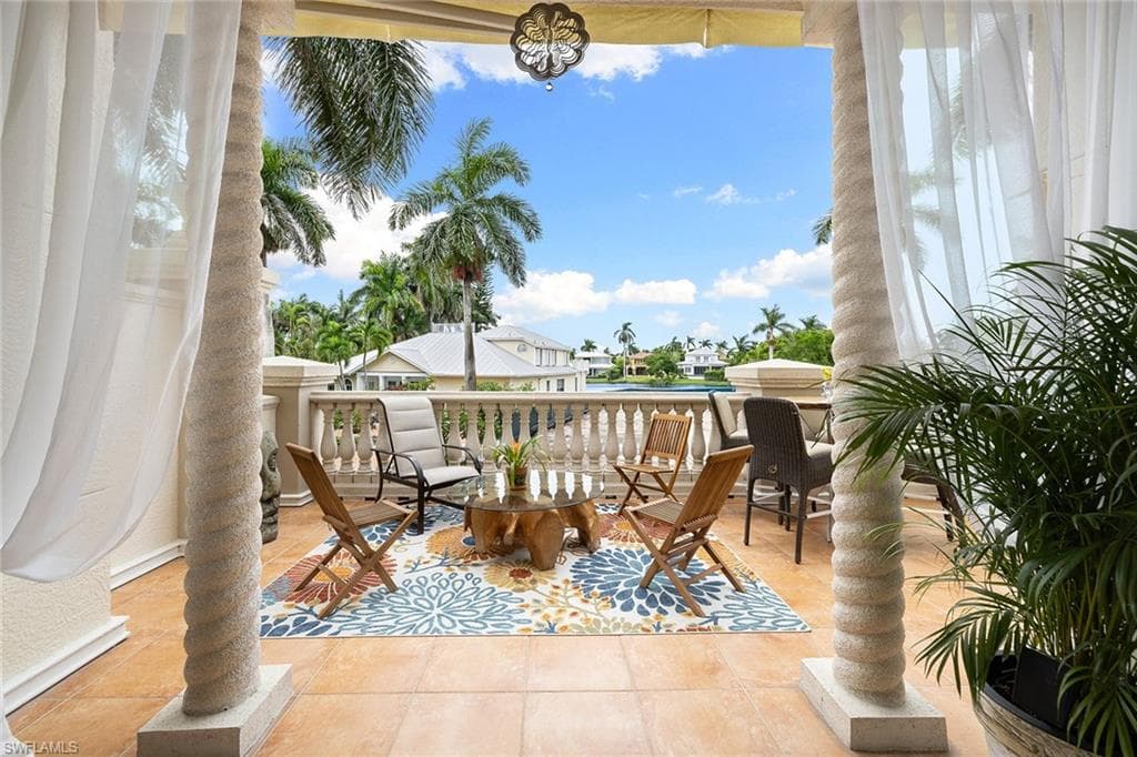 617 6th AVE S B-202 NAPLES, FL 34102