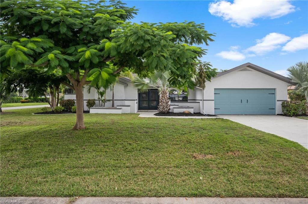 701 Astarias CIR FORT MYERS, FL 33919