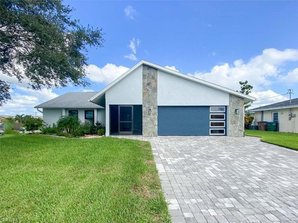 1103 SE 21st TER CAPE CORAL, FL 33990