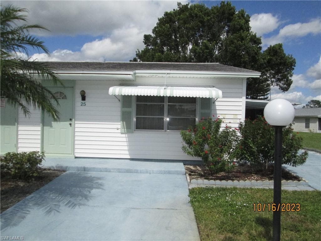 25 Dawn Flower CIR LEHIGH ACRES, FL 33936