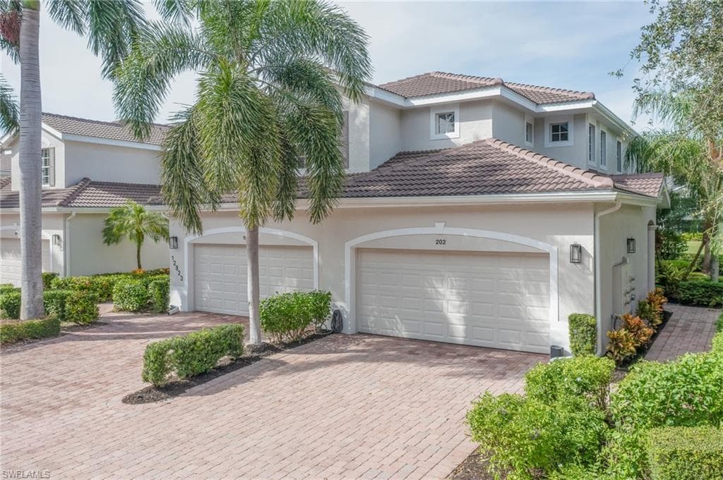 12823 Carrington CIR 4-202 NAPLES, FL 34105