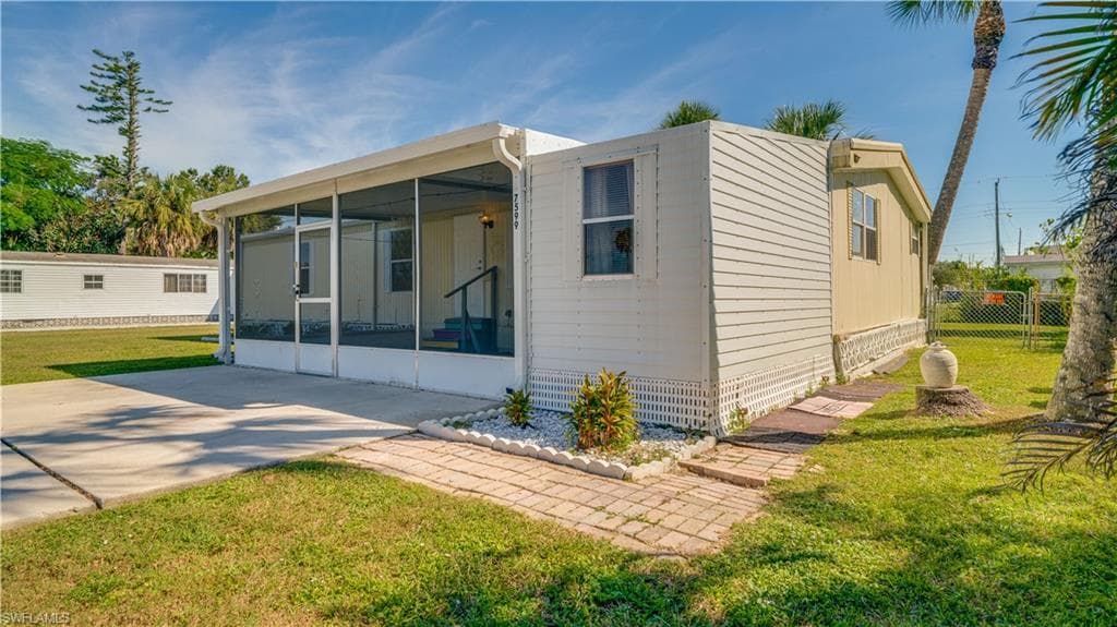 7599 Grady DR NORTH FORT MYERS, FL 33917
