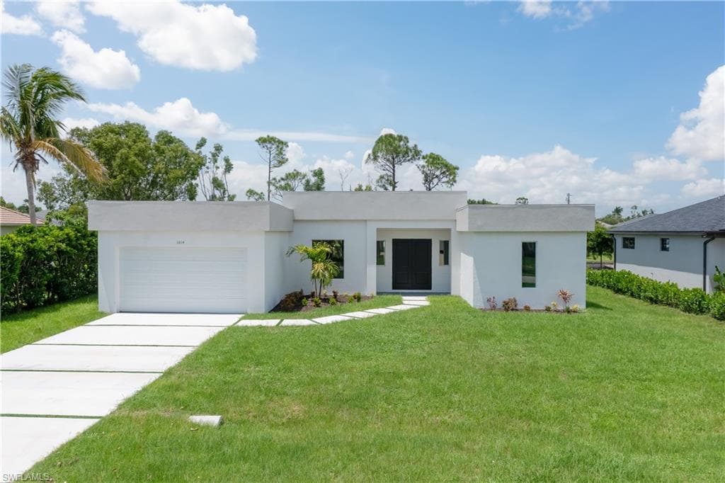 1014 SW 8th PL CAPE CORAL, FL 33991