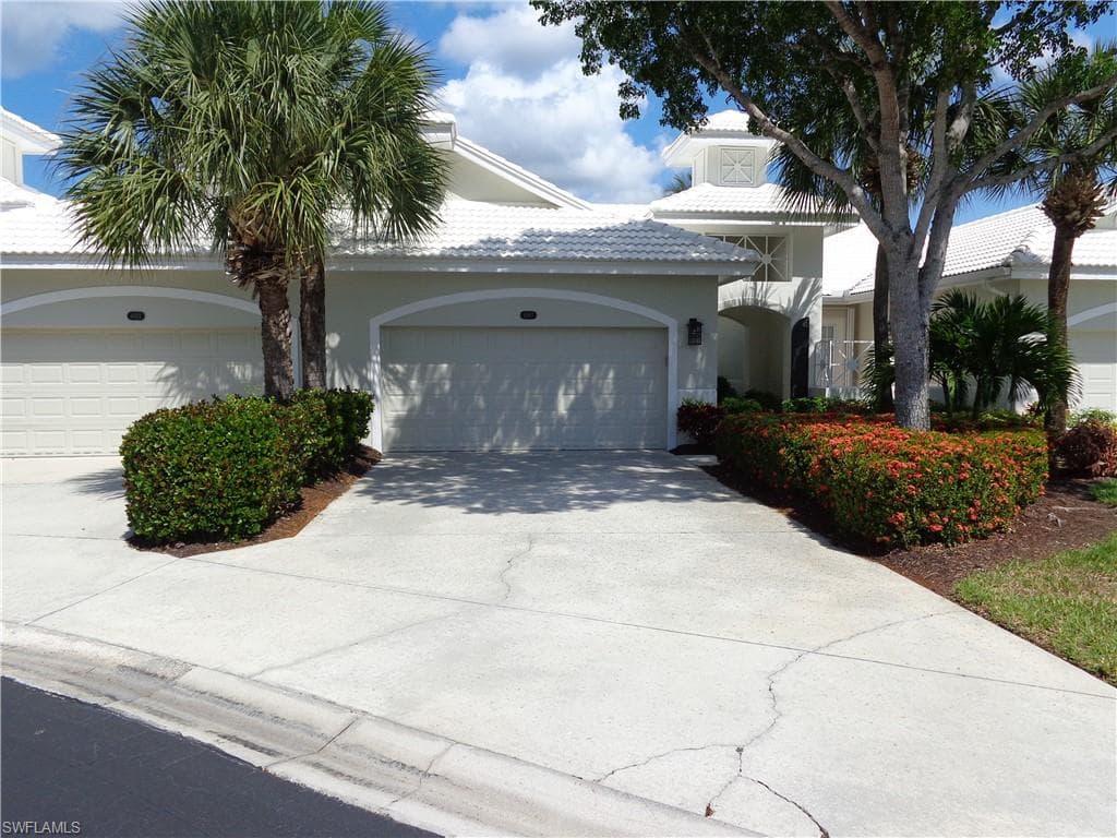 4587 Cardinal Cove LN 20 NAPLES, FL 34114