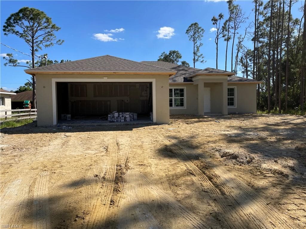 2807 18th ST W LEHIGH ACRES, FL 33971