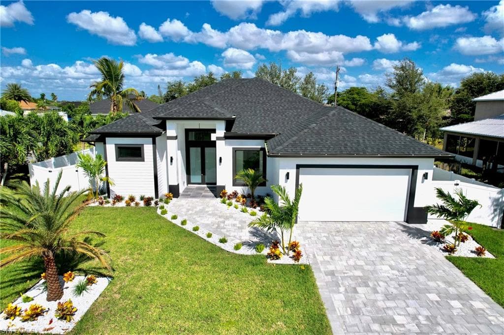 1221 NE 10th ST CAPE CORAL, FL 33909