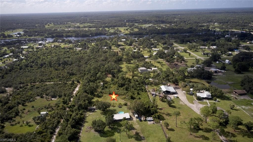 21740 Claytor RD ALVA, FL 33920