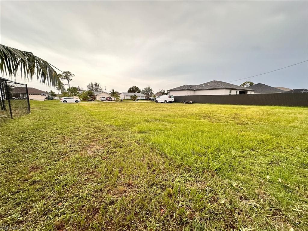 1221 SW 35th TER CAPE CORAL, FL 33914