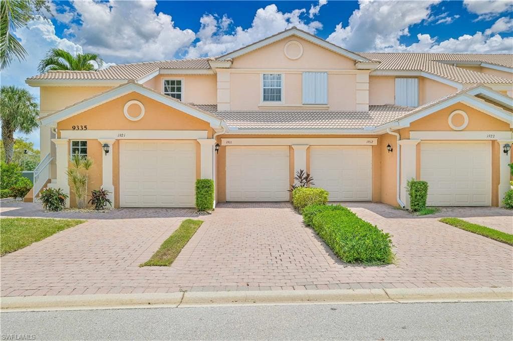 9335 La Playa CT 1911 BONITA SPRINGS, FL 34135