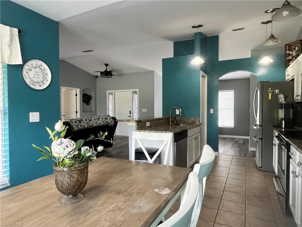 184 Ridgemont DR LEHIGH ACRES, FL 33972