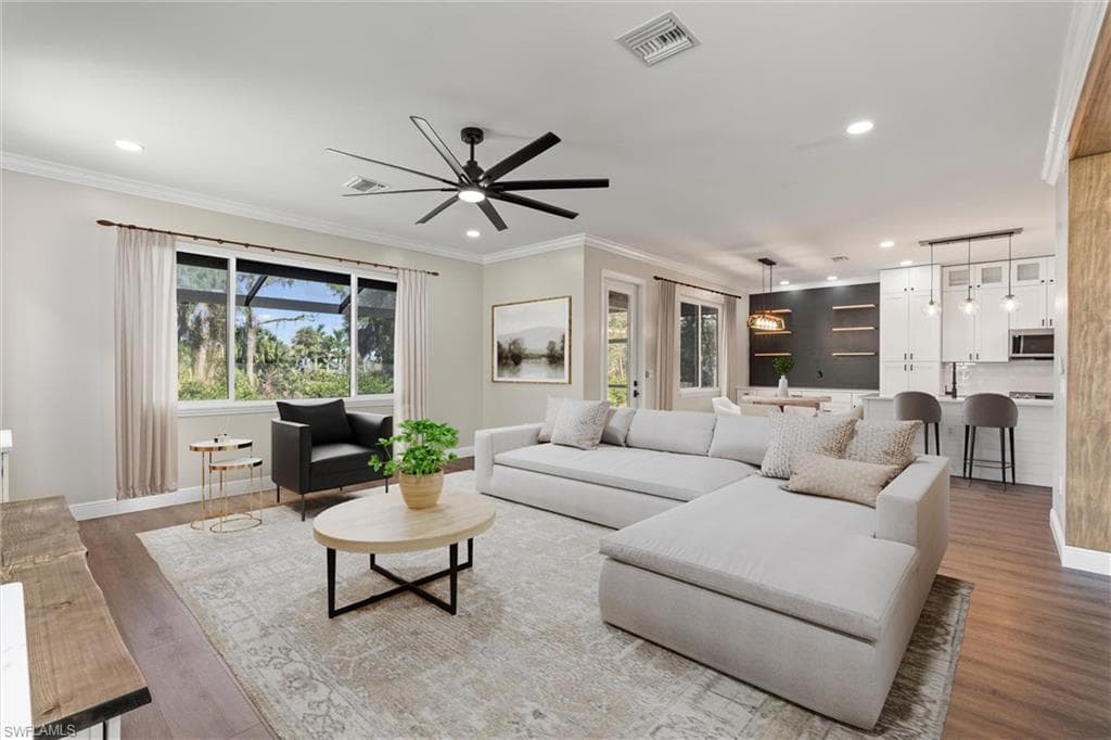 8270 Sumner AVE FORT MYERS, FL 33908