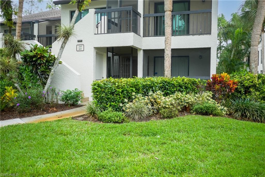 1808 Kings Lake BLVD 5-105 NAPLES, FL 34112