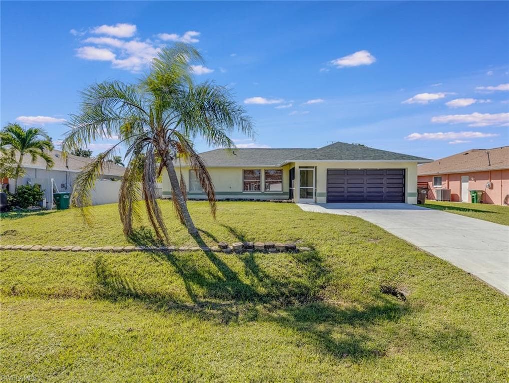618 Retunda PKWY W CAPE CORAL, FL 33904