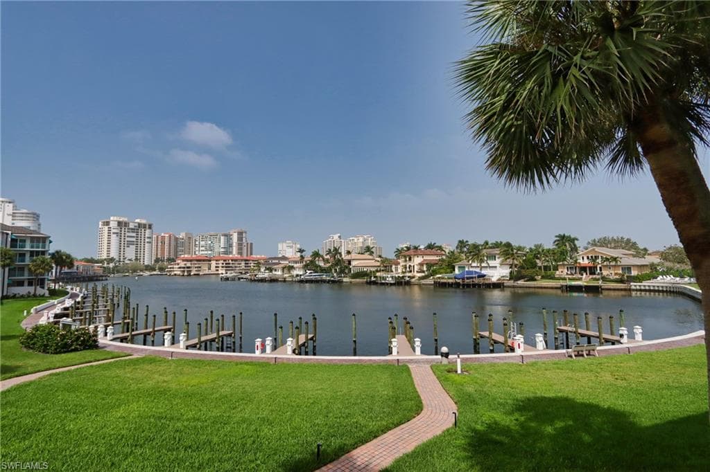 355 Park Shore DR 1-123 NAPLES, FL 34103