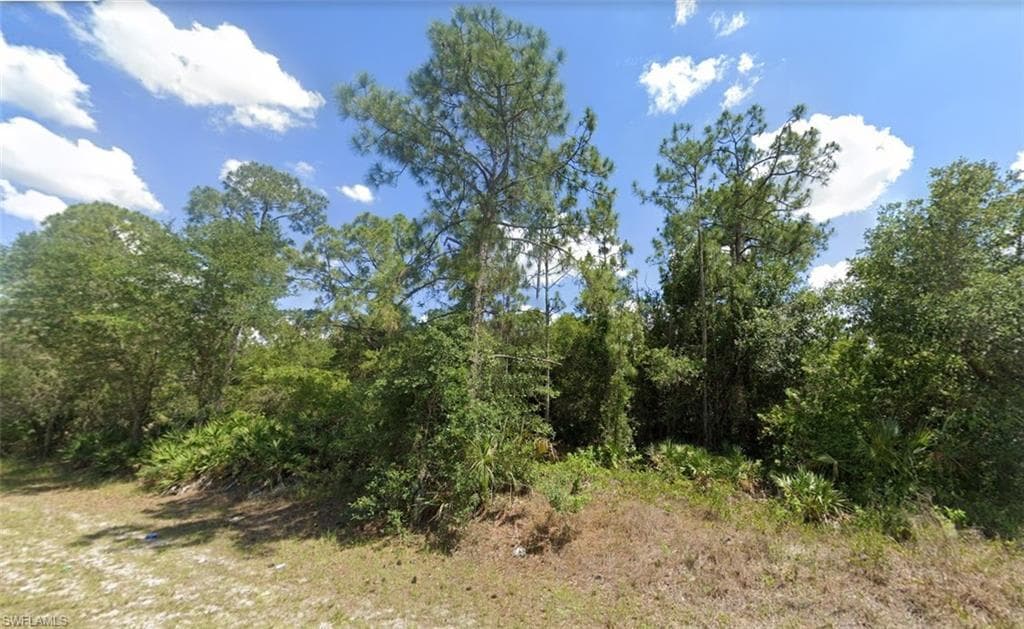 122 Wells AVE LEHIGH ACRES, FL 33936