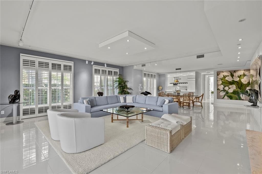 26310 Devonshire CT 103 BONITA SPRINGS, FL 34134