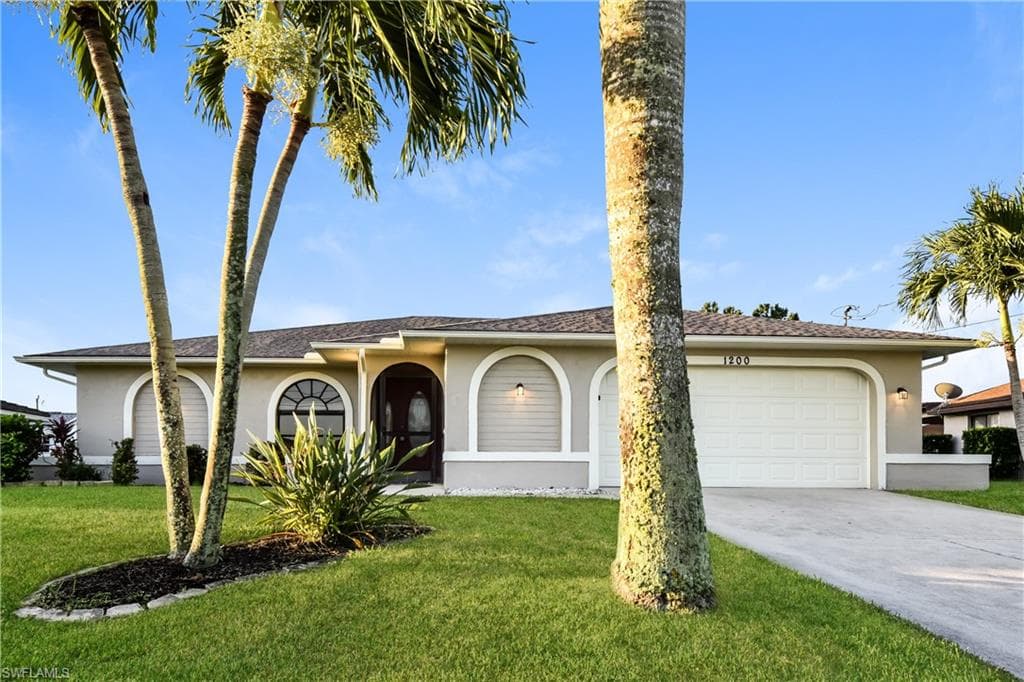 1200 SE 28th TER CAPE CORAL, FL 33904