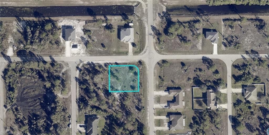 904-906 Eisenhower BLVD LEHIGH ACRES, FL 33974