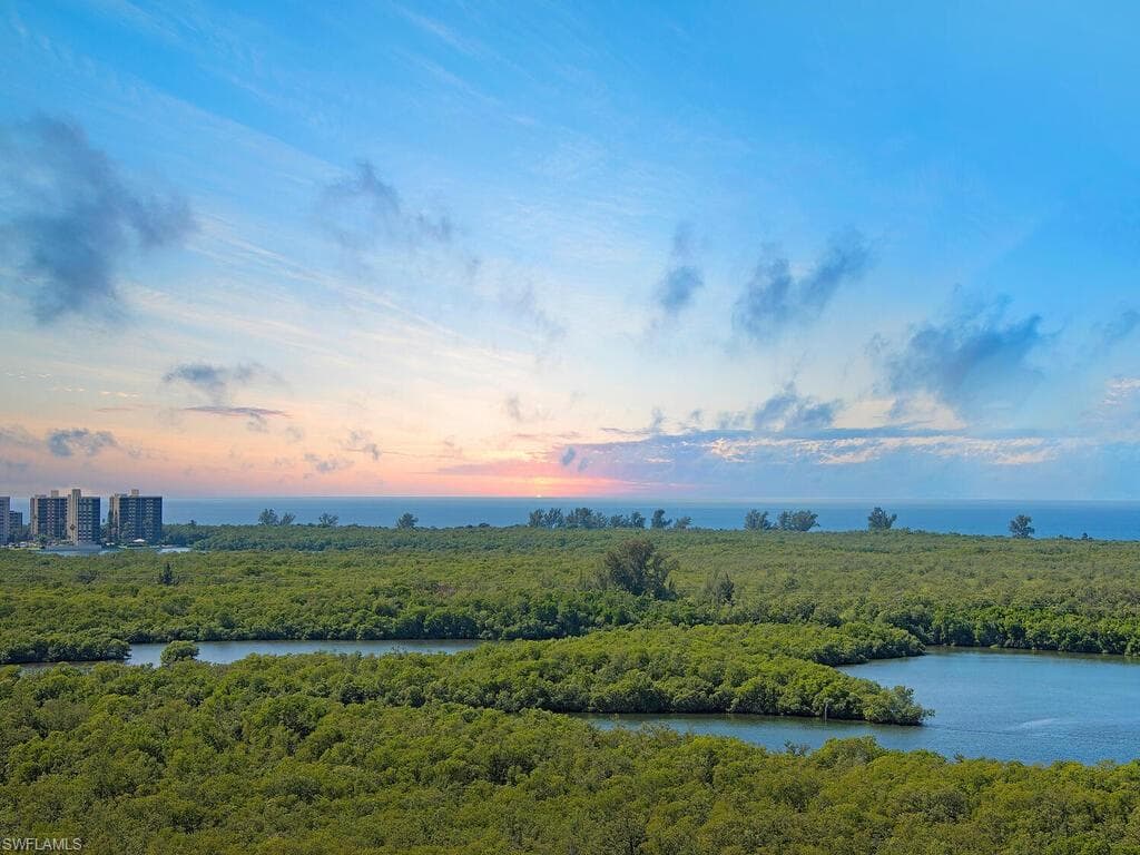 455 COVE TOWER DR 904 NAPLES, FL 34110