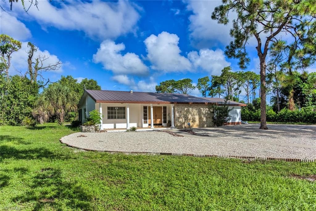29 Caribbean RD NAPLES, FL 34108