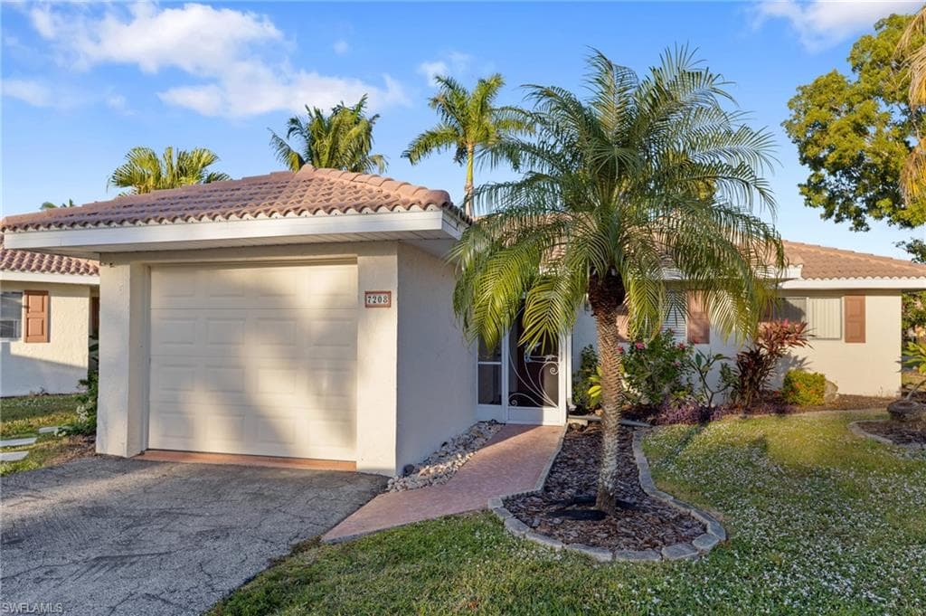 7208 Saint Anns CT FORT MYERS, FL 33908