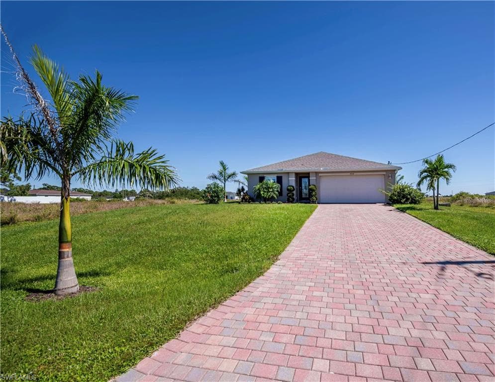 7004 Palpano CIR LABELLE, FL 33935
