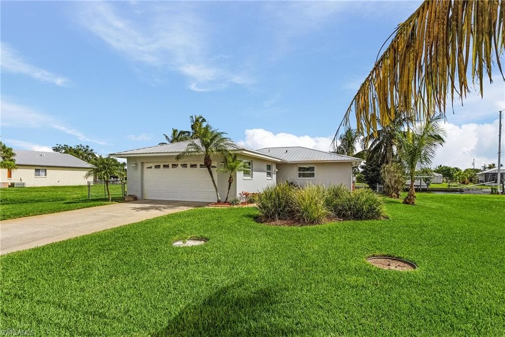 2252 Santiago AVE FORT MYERS, FL 33905