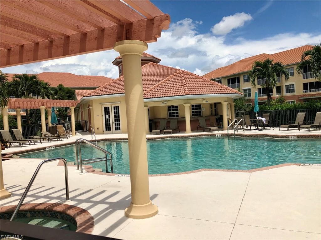 1133 Van Loon Commons CIR 101 CAPE CORAL, FL 33909