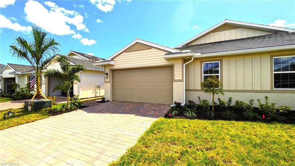 990 Enbrook LOOP NAPLES, FL 34114
