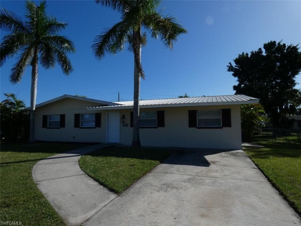 6545 Converse ST FORT MYERS, FL 33919