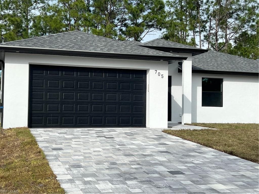 705 E 11th ST LEHIGH ACRES, FL 33972