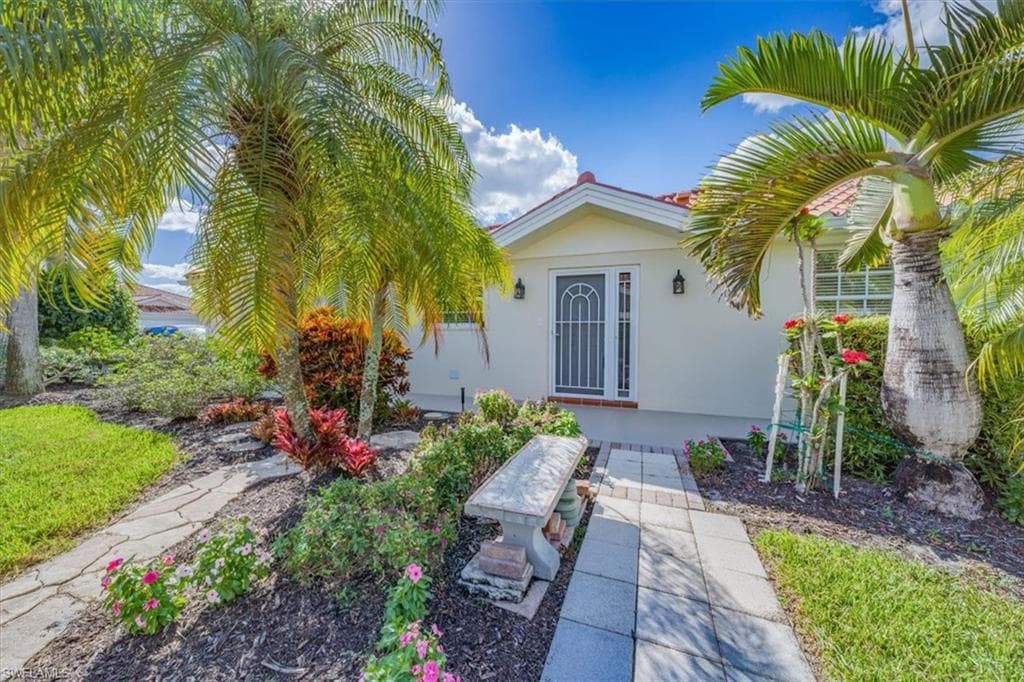3159 Andorra CT NAPLES, FL 34109