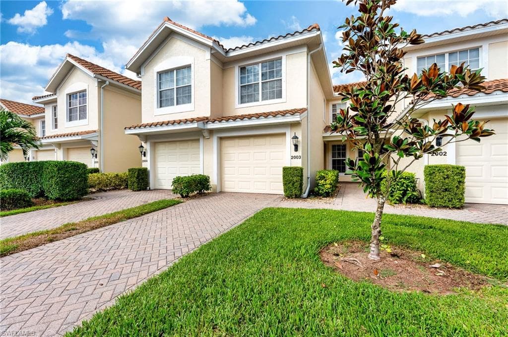 1320 Henley ST 2003 NAPLES, FL 34105