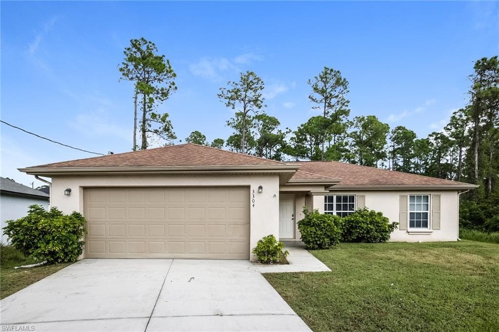 3304 31st ST W LEHIGH ACRES, FL 33971